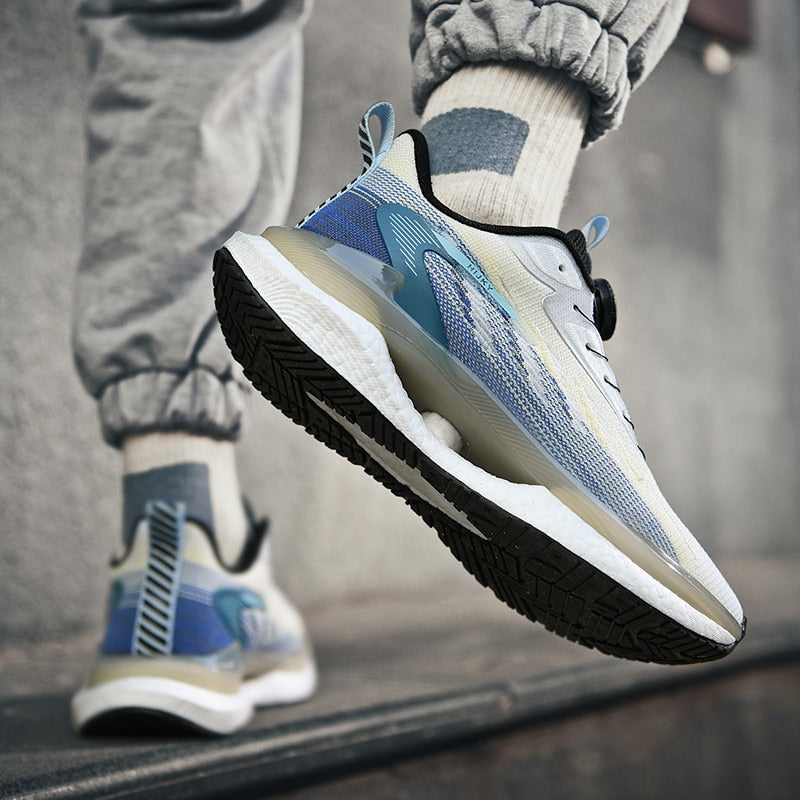 Sneakers Empower